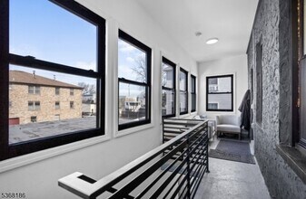 31 Heckel St in Belleville, NJ - Building Photo - Building Photo