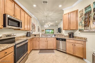 28042 Bridgetown Ct in Bonita Springs, FL - Building Photo - Building Photo