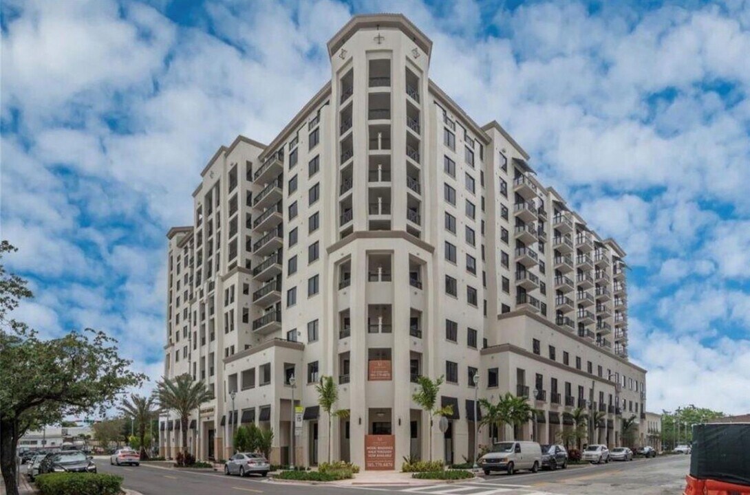 301 Altara Ave, Unit UPH1007 in Coral Gables, FL - Building Photo