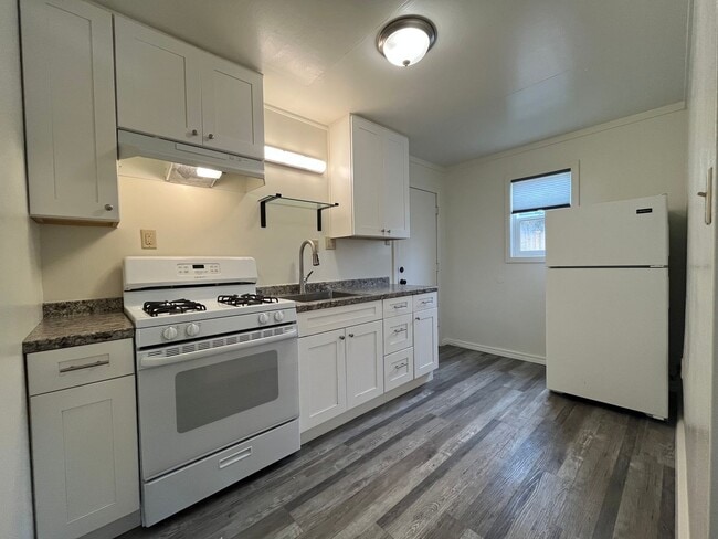 2211 Spring St in Eureka, CA - Building Photo - Building Photo