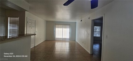 1150 N Buffalo Dr in Las Vegas, NV - Building Photo - Building Photo