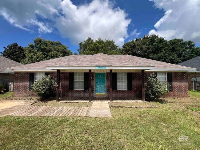 24383 Gemstone Dr in Loxley, AL - Foto de edificio - Building Photo