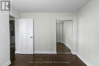 33 Isabella St in Toronto, ON - Building Photo - Building Photo