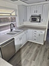 18333 Harley John Rd in Riverside, CA - Building Photo - Building Photo