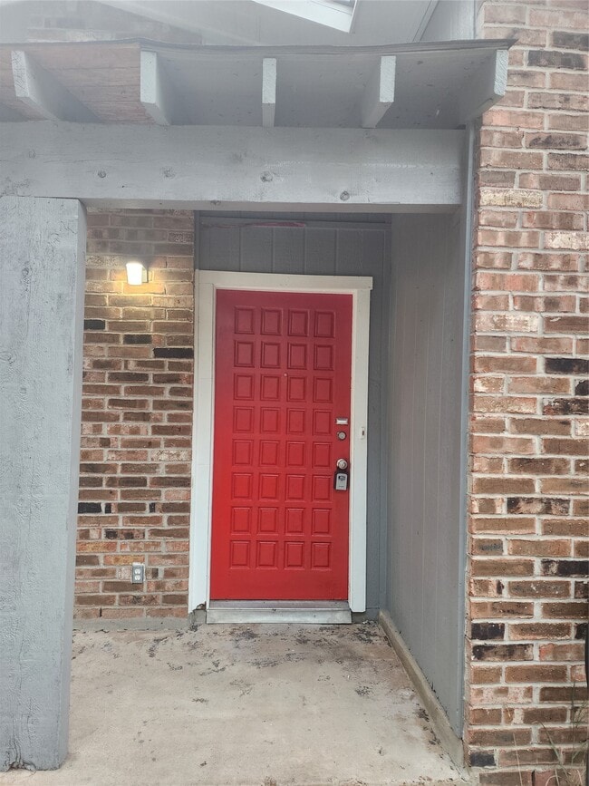 property at 3822 Broken Elm Dr