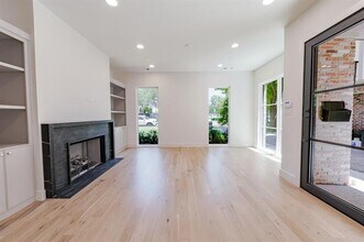 4129 Grassmere Ln in Dallas, TX - Building Photo - Building Photo