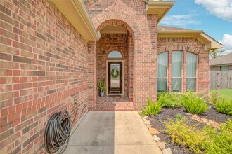 104 Baileys Ct in Richwood, TX - Building Photo - Building Photo