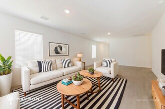 812 Dressage Ln in Aubrey, TX - Foto de edificio - Building Photo