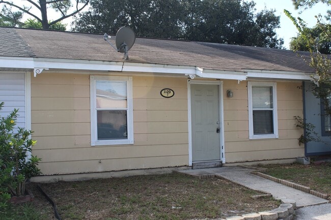 property at 1620 Espanola Ave