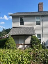 3611 Downing St, Unit 3611 Downing St Unit B in South Park, PA - Building Photo - Building Photo