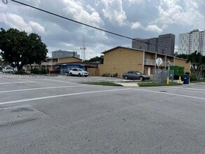 10992 SW 4th St in Miami, FL - Building Photo - Building Photo