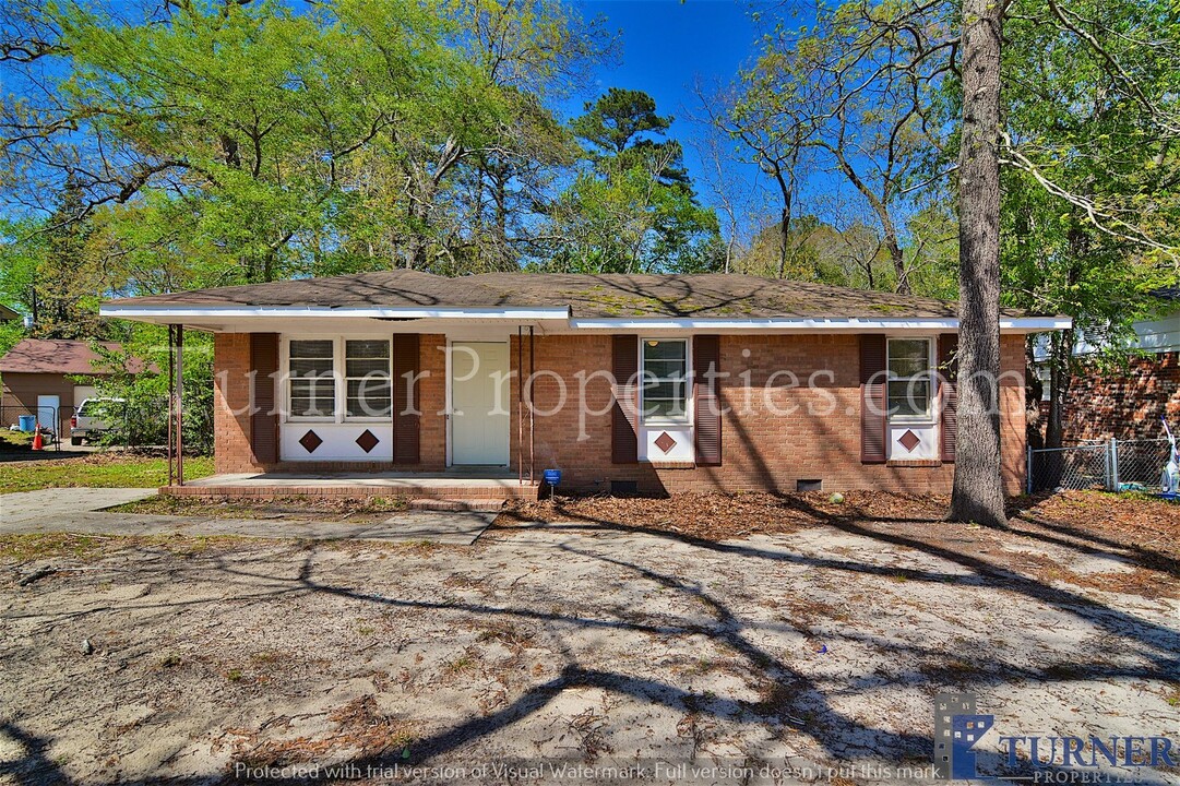 125 Charleswood Dr in Columbia, SC - Building Photo
