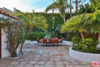 24408 Malibu Rd in Malibu, CA - Building Photo - Building Photo