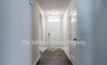 6914 Sandle Dr in Jacksonville, FL - Building Photo - Building Photo