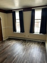 123 New St in Spring City, PA - Building Photo - Building Photo