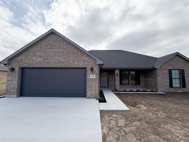 406 Krajca Rd in Ennis, TX - Building Photo - Building Photo