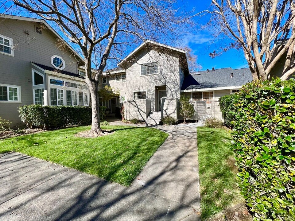 36 Valley Club Cir in Napa, CA - Building Photo