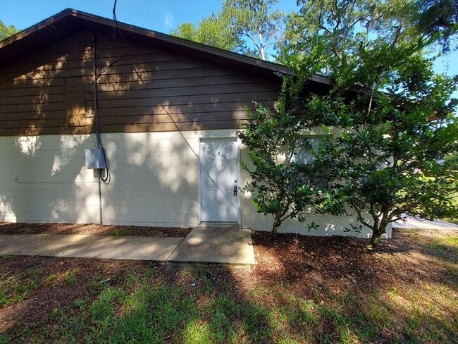 property at 5871 NE 35th St