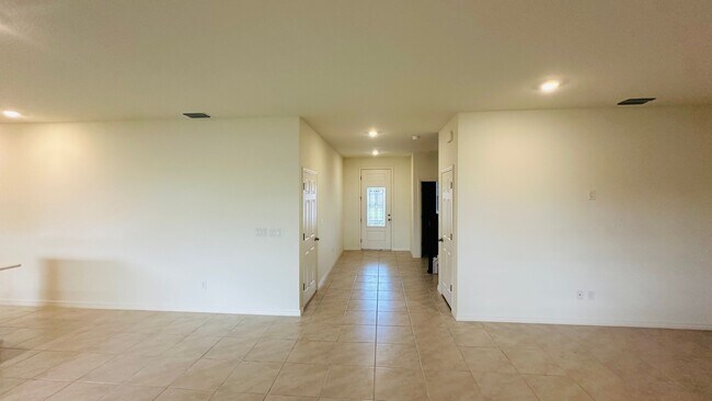 11629 Firespike St in Riverview, FL - Foto de edificio - Building Photo