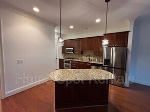 3635 E Paces Cir in Atlanta, GA - Building Photo - Building Photo