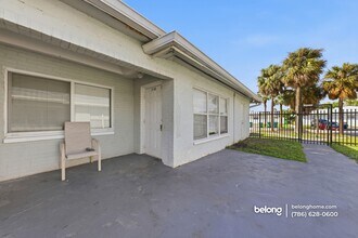 5700 NW 28th St in Miami, FL - Building Photo - Building Photo