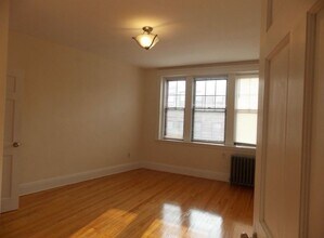 6 Sutherland Rd, Unit NA in Boston, MA - Building Photo - Building Photo