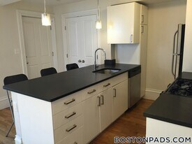 656 Massachusetts Ave in Boston, MA - Building Photo