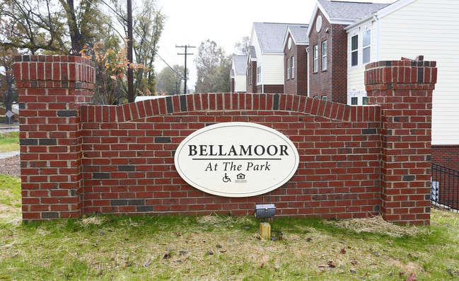 Bellamoore at The Park in Huntersville, NC - Building Photo - Building Photo