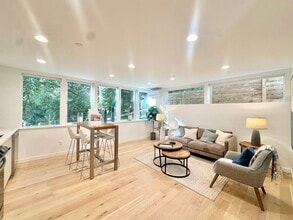 12013 36th Ave NE in Seattle, WA - Building Photo - Building Photo