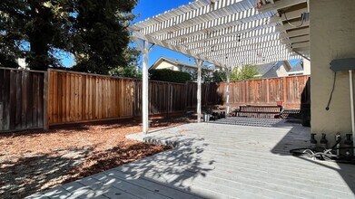3007 Crystal Creek Dr in San Jose, CA - Building Photo - Building Photo