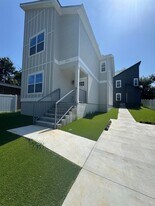 2111 Owens St in Tallahassee, FL - Building Photo
