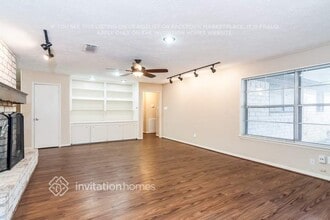 10127 Sagerock Dr in Houston, TX - Building Photo - Building Photo