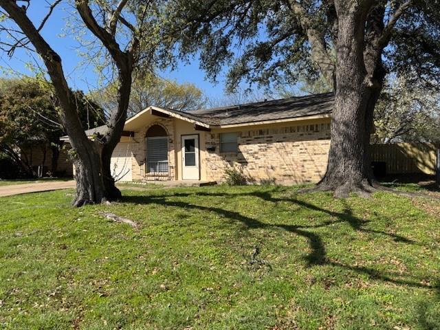 1110 Shadyglen Cir in Richardson, TX - Building Photo - Building Photo