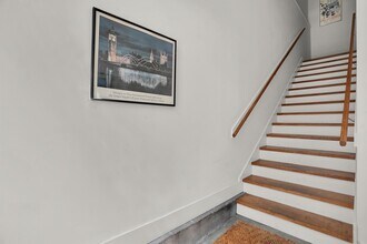 271 S Front St in Memphis, TN - Building Photo - Building Photo