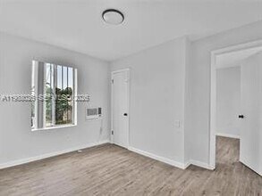 1843 NW 19th St in Miami, FL - Building Photo - Building Photo