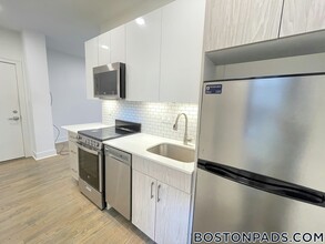 11 Peterborough St in Boston, MA - Building Photo - Building Photo