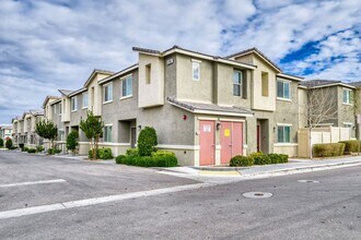 12186 Scarlet Ember Rd in Las Vegas, NV - Building Photo - Building Photo