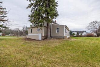 757 Holt Rd in Webster, NY - Building Photo - Building Photo