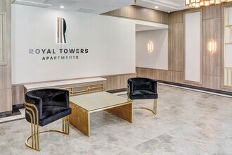 Royal Towers in Hackensack, NJ - Foto de edificio - Building Photo