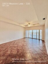 10010 Maddox Ln, Unit 318 in Bonita Springs, FL - Foto de edificio - Building Photo