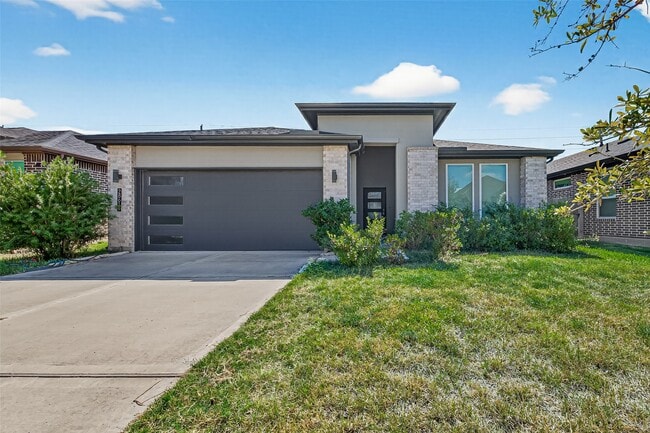 property at 28611 Hannahs Harbor Ln