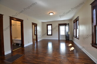 463 S Ottawa St in Joliet, IL - Building Photo - Building Photo