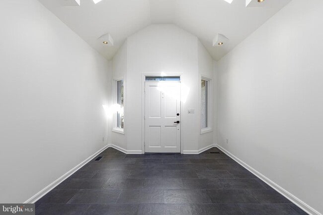 4402 Kirke Ct in Alexandria, VA - Building Photo - Building Photo