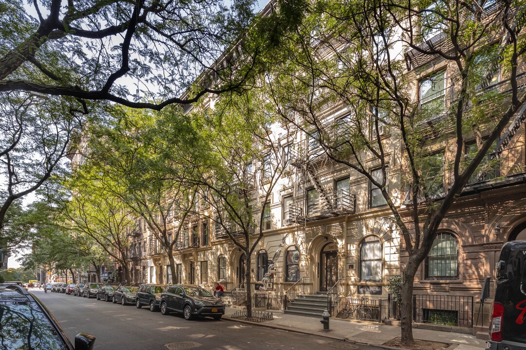 207 W 80th St in New York, NY - Foto de edificio