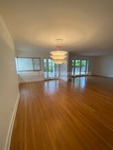 373 Sierra Dr in Ventura, CA - Building Photo - Building Photo