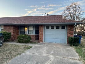 1603 Brooken Hill Dr in Fort Smith, AR - Building Photo