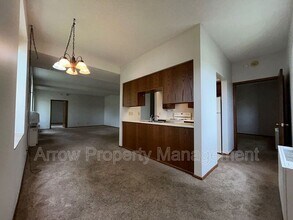 1011 K St in Fairbury, NE - Building Photo - Building Photo