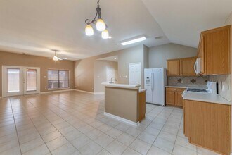 5601 Lomita Verde Cir in Austin, TX - Building Photo - Building Photo