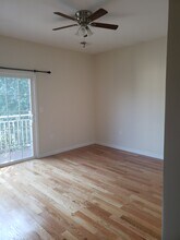 213 Pearsall Ave, Unit 2 in Jersey City, NJ - Building Photo - Building Photo