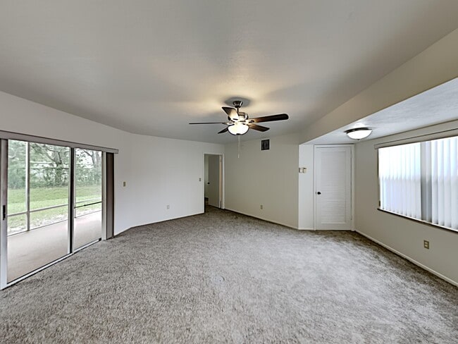 3266 SE Aster Ln in Stuart, FL - Building Photo - Building Photo